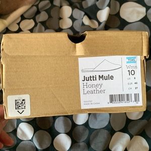 NIB Toms Jutti Mule Honey leather SZ 10